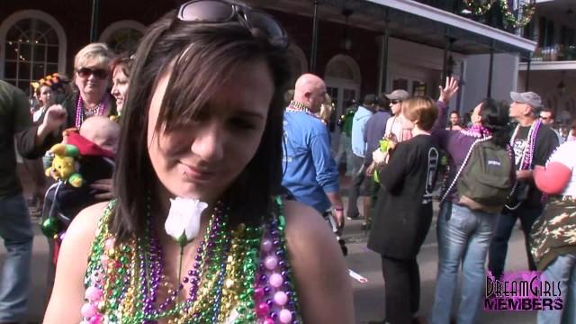 Daytime Party Girls Earn Beads for Boobs at Mardi Gras - 1