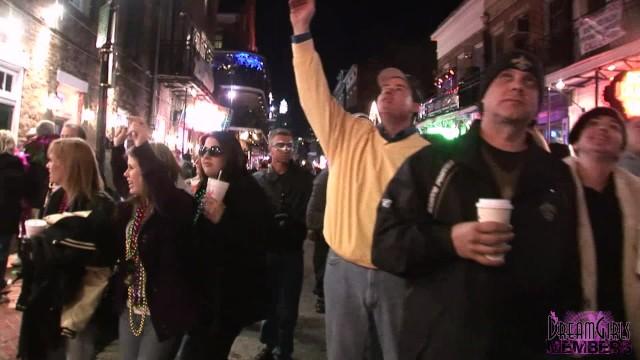 Pmv Awesome Natural Tits Flashed from Hot Chicks on Bourbon St Manhunt - 1