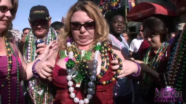 Husband Hot Party Girls Whip Tits out for Good Beads at Mardi Gras Ngentot - 1