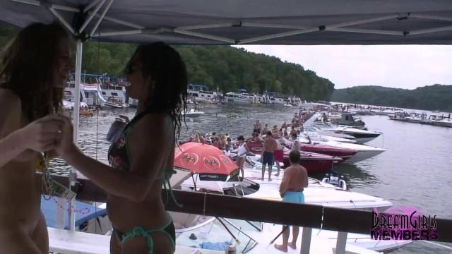 Fuck Com Girls Party Naked in Front of a Huge Crowd in the Ozarks Jilling