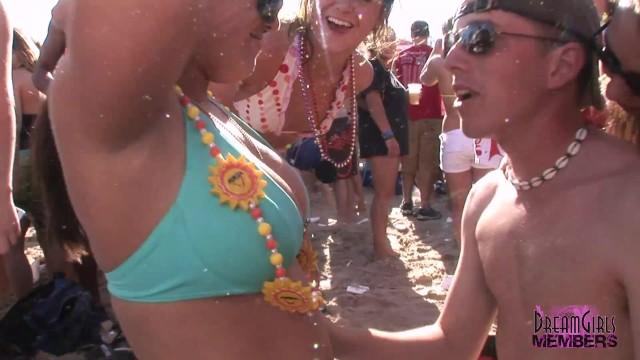 Mexicana College Spring Breakers Party Hard at Texas Beach Doggy Style - 1