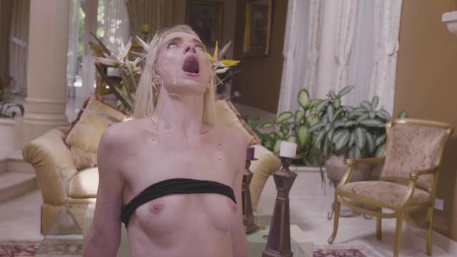 Nylon The Dirty Maid-Lana Sharapova & Seth Gamble Perrito - 1