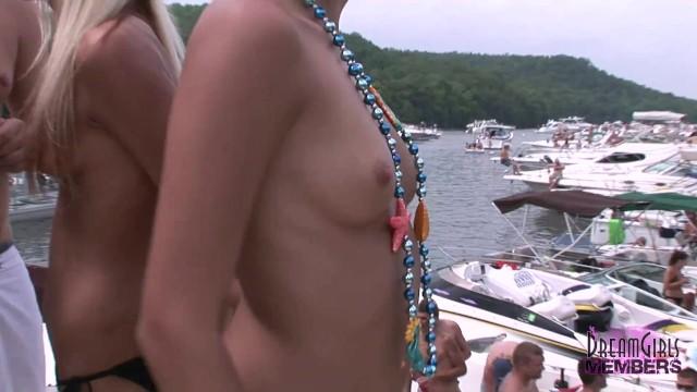 Hand Job Hot Coeds Party Totally Naked in Lake of the Ozarks With - 1