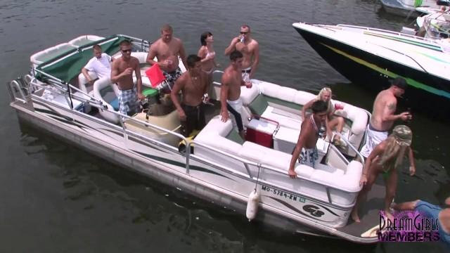 Moneytalks Hot Coeds Party Totally Naked in Lake of the Ozarks Riley Steele