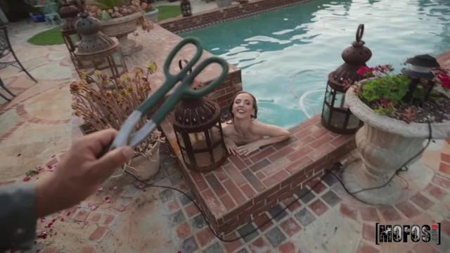 MOFOS - Perv Gardener Catches Teen Karla Kush Naked in the Pool - 1
