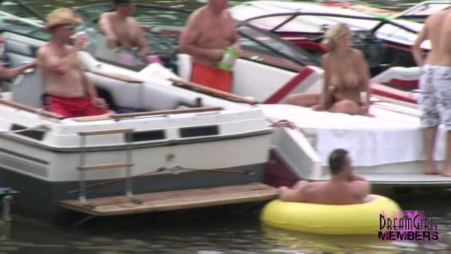 UPornia Party Chicks Loose their Tops at Lake of the Ozarks Best Blow Job