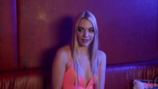 Blonde Twistys - Sexy DJ Paris Lincoln Fucks Kenna James Wet Pussy in the Club Classroom - 2