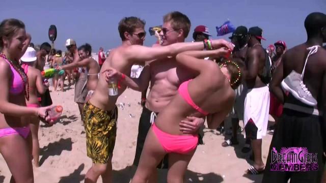 Jilling Pre Corona Beach Bash with Hot Bikini Freaks Part 2 Putita