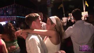 Bro Chicks Dancing & Making out at Texas Night Club AdblockPlus