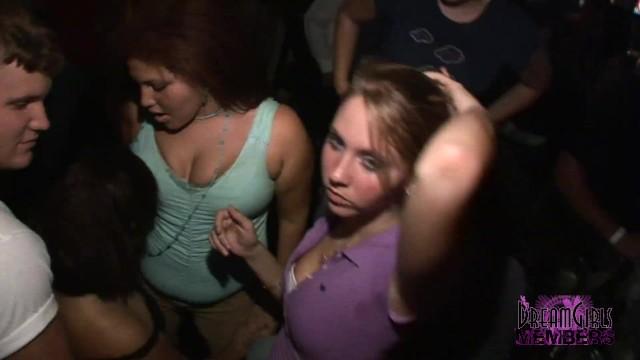 College Girls get Naked & Twerk in Local Bar Contest Part 2 - 2