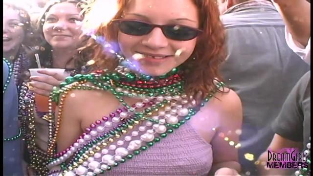 Eating Big Tiity Freaks Earn Big Beads at Mardi Gras Mmd