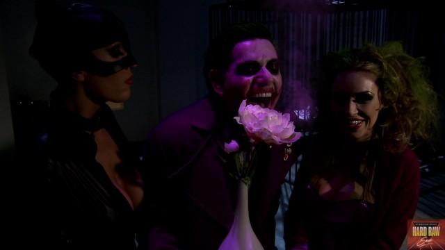 JOKER Cosplay XXX with Harley Quinn BIG TITS and Pussy Fucking Orgasm in Parody with Cat Lady. - 1