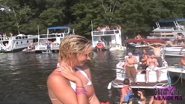 Realamateur 4th of July Freaks Strip Naked in Front of Huge Crowd Ffm