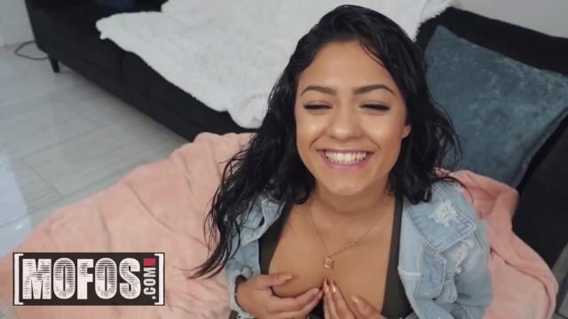 Cosplay Mofos - Amateur Latina Sugar Baby Serena Santos Sucks Big Cock POV Rola
