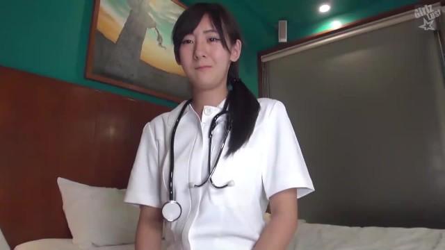 【s+素人无修正】现役护士着制服首次拍摄 - 1