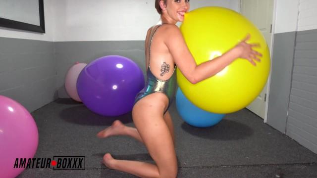 Natlie Porkman Humps Balloons & uses Magic Wand on her Pussy - Balloon Boxxx - 2