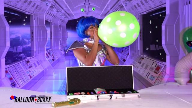 Papaya zero Blows 2 Pop & Masturbates in Deep Space - Balloon Boxxx - 2