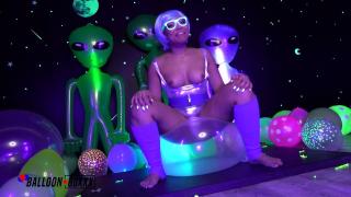 Free Rough Sex Adriana Maya Humps Balloons & Aliens in...