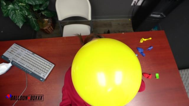 Old And Young Office Slut Hazel Heart Blows to Pop and Fucks on your Break - Balloon Boxxx iFapDaily