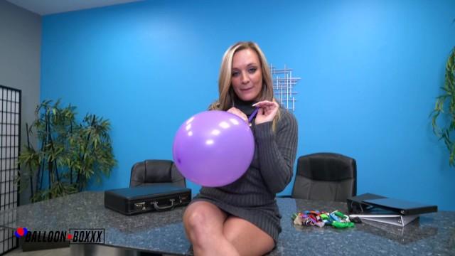 Office Slut Tucker Stevens Blows 2 Pop & FUCKS Virtual Cock - Balloon Boxxx - 2