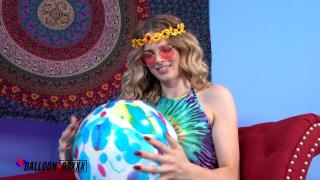Camera Hot Hippie Girl Blows to Pop & Strips Naked - Balloon Boxxx Cock Suckers