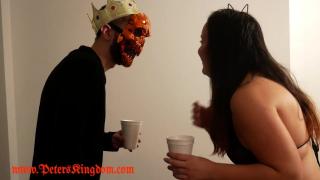 Amateursex Hooking up at a Halloween Party Caught
