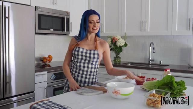 MOFOS - Gorgeous Housewifes Aidra Fox & Jewelz Blu Enjoy a Hot Lesbian Action in the Kitchen - 2