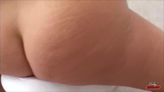 Muscles Amateur Sex in the Bathroom Film me while I Piss and then Lick my Wet Pussy Camwhore