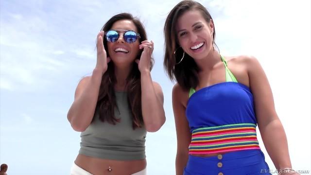 TNAFlix South Beach Vacation Anal Threesome with Kelsi Monroe and Francesca Le Blow Job Movies