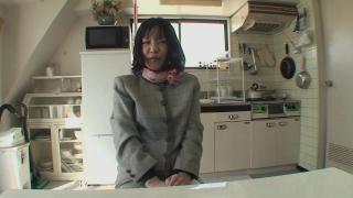 English Japanese MILF Loves Ceampie: Filled with Cum Stretch