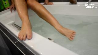Transex Stepsister's Feet in Bath (Satin Bloom Feet, Foot Play, Foot Teasing, Small Feet, High Arches, Toes) Romance