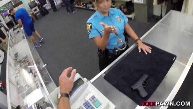 XXX PAWN - Police Officer Veronica Visits Pawn Shop to Sell her Gun - 1