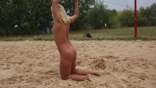 ZBPorn Famous Czech Pornstar Vinna Reed getting Naked and Showing Pussy in the Sand Top
