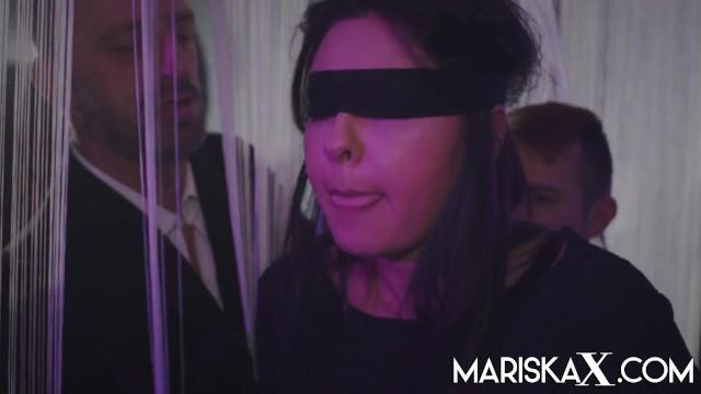 French MARISKAX Mariska Gets Filled up by two Big Cocks Serious-Partners