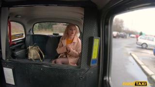 Anale Fake Taxi - Hot Russian MILF Caty Kiss can't Afford the Taxi Fare so she Pays with Photos and Sex Australian