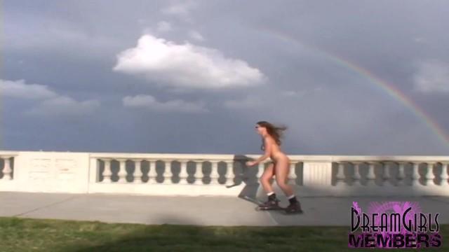 Reversecowgirl Hot Chick Rollerblades Naked down Busy Public Street Porndig - 1
