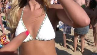 CamDalVivo Dance Party on the Beach with Lots of Hotties in Bikinis Bigcocks
