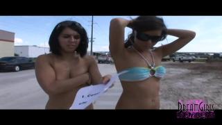 Novinha Risky Public Flashing with two Hot Brunettes in Tampa Ava Devine