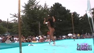Grool Nude Contestants Dance and Spread at Nudes a Poppin Dyke