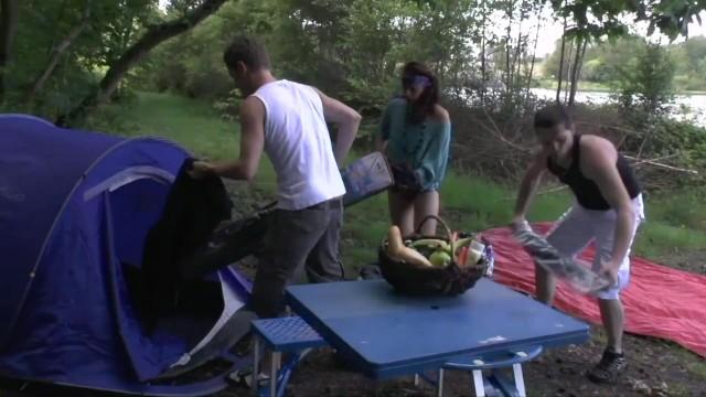 Calle MILF having Good Outdoor Fucking with two Strangers Barely 18 Porn