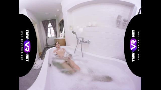 TmwVRnet - the most Sensual Bath Solo by Arwen Gold in VR - 1