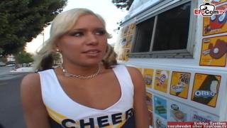 Lexington Steele Zierliches Blondes Cheerleader Teen Abgeschleppt Für Sex Im Auto Fitness
