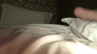 Amateur Cumshots 未处理的刚毛 吹到白潮的敏感body BangBus