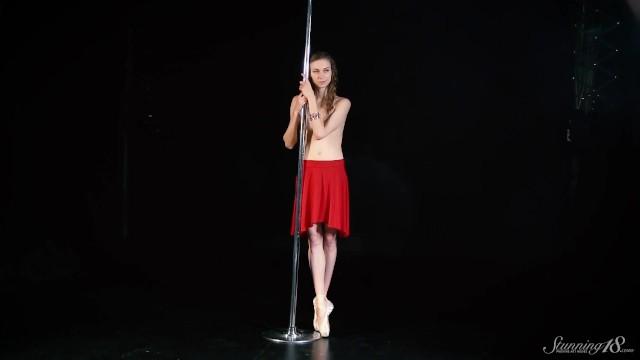Nipples Beautiful Teen Ballerina Naked on the Dance Pole Backstage - Full Video1 Nerd