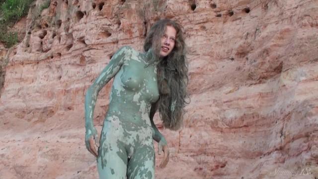 8teenxxx Nicole Turns her Nude Skin into Body Art with Mud - Full Video! Tube77 - 1