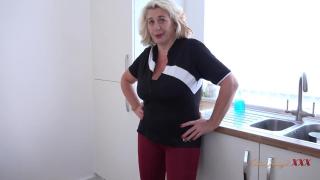 Calle Aunt Judy's XXX - Busty BBW Bombshell Camilla JACKS...