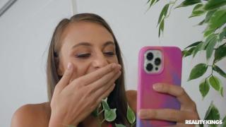 Love Making Reality Kings - Gia Derza & Ava Sinclaire are Bored & they Decide to Prank & Fuck the Delivery Guy NewStars
