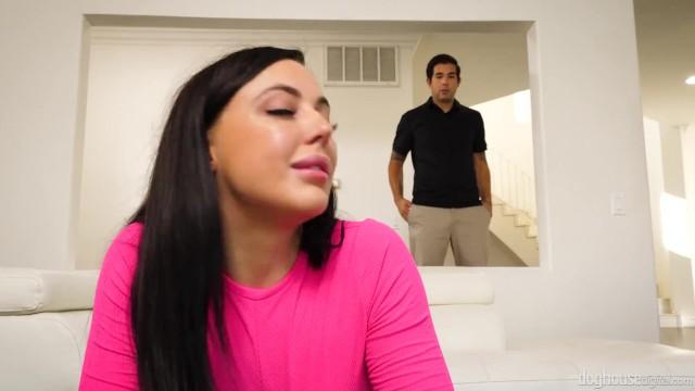 GotPorn Dog House - Whitney Wright might Suck at Video Games but she's Good at Sucking her Stepuncle's Cock Vadia - 2