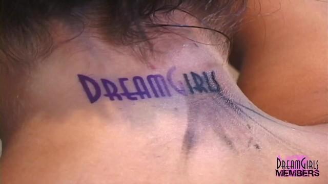 Dad Hot Naked Chick Gets DreamGirls Tattooed on her Neck Pee - 2