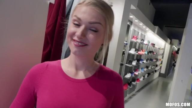 Mofos - Retail Girl Lucy Heart Gets her Pussy Pounded in every Position the Customer can Afford - 2